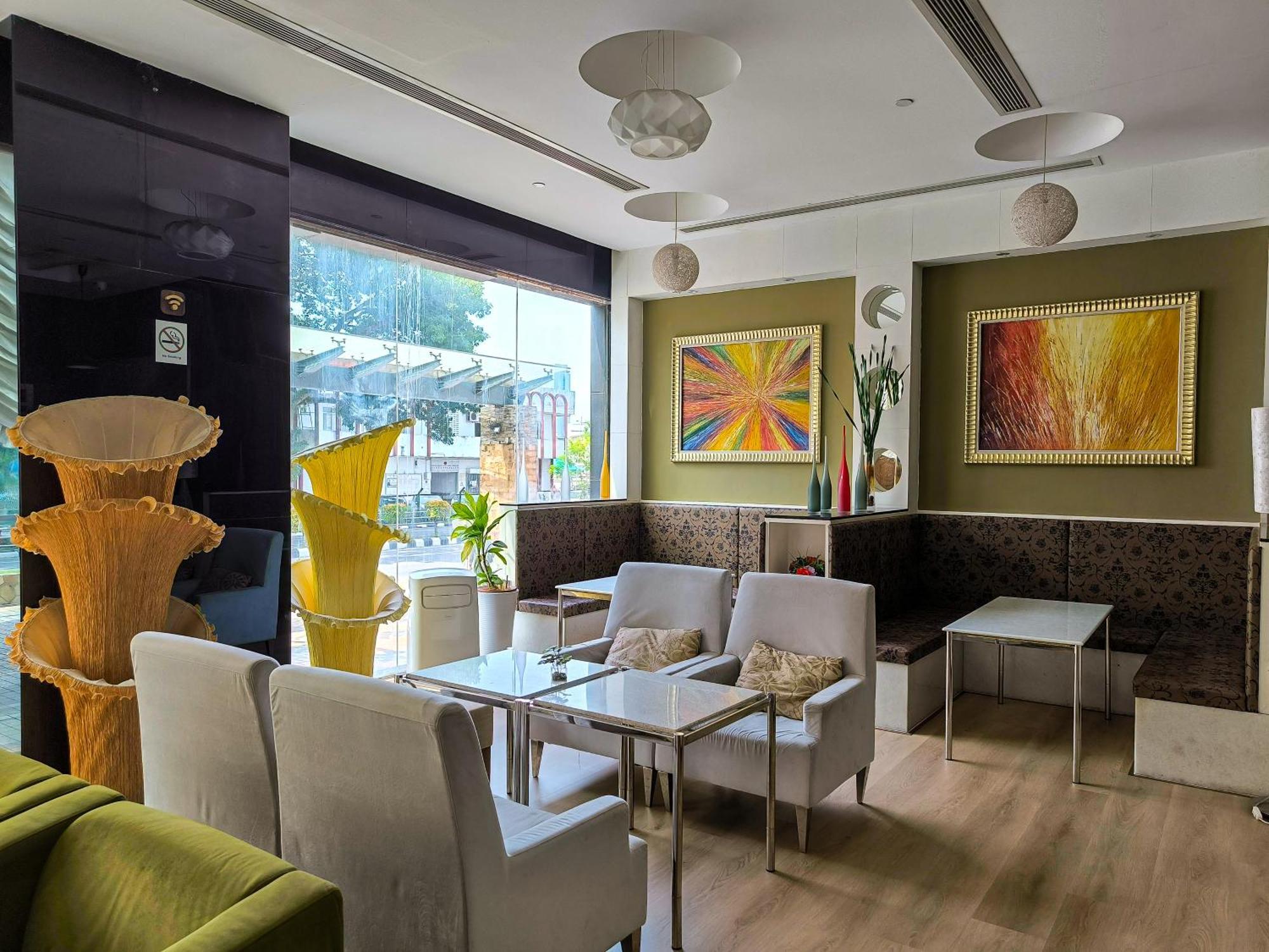 מירי Meritz Hotel מראה חיצוני תמונה