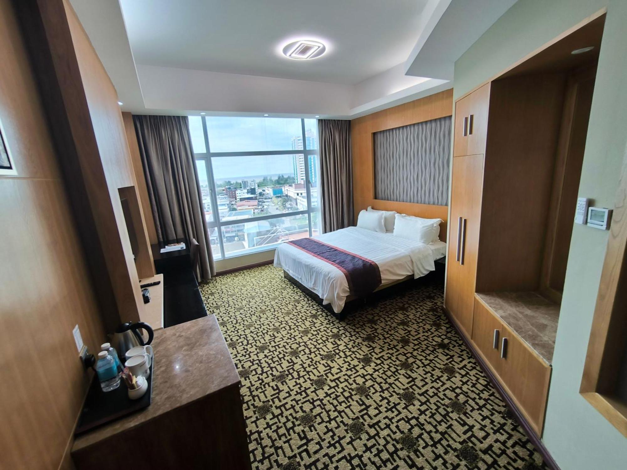 מירי Meritz Hotel מראה חיצוני תמונה