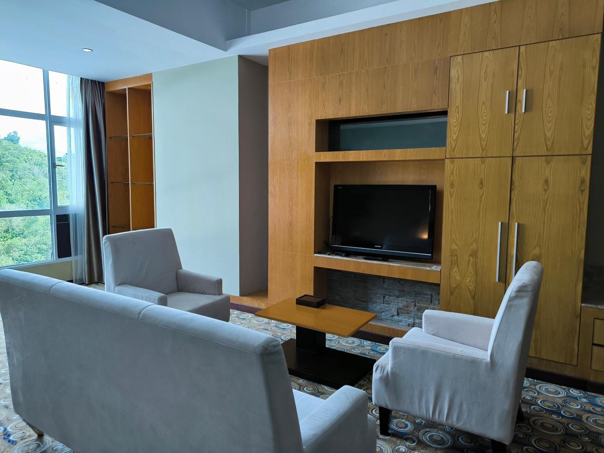 מירי Meritz Hotel מראה חיצוני תמונה
